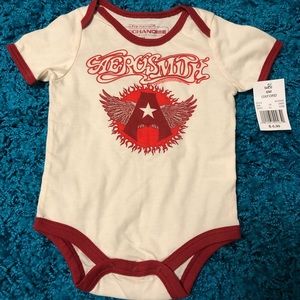 🍀Live Nation Aerosmith 6m Onesie